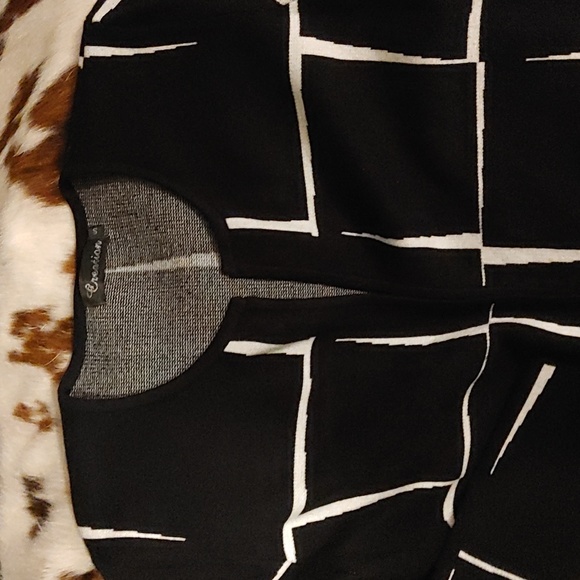 Creation Sweater Sz Sm - Picture 2 of 4